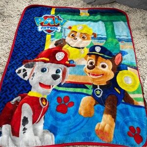 Paw Patrol Blue‎ and Red Plush Throw